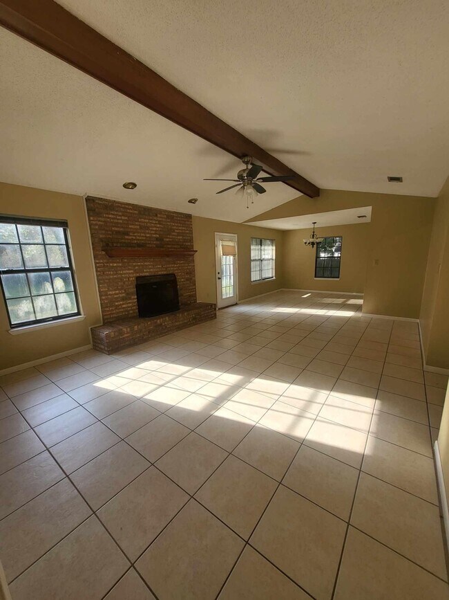 Foto del edificio - 2108 Calle De Castelar