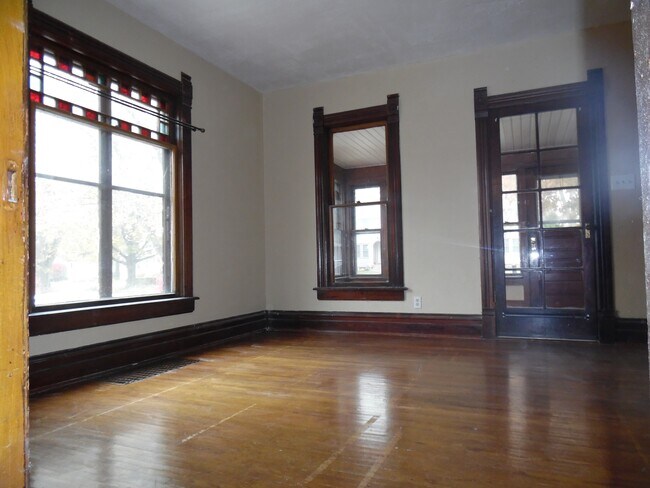 Foto del edificio - 614 S 4th St