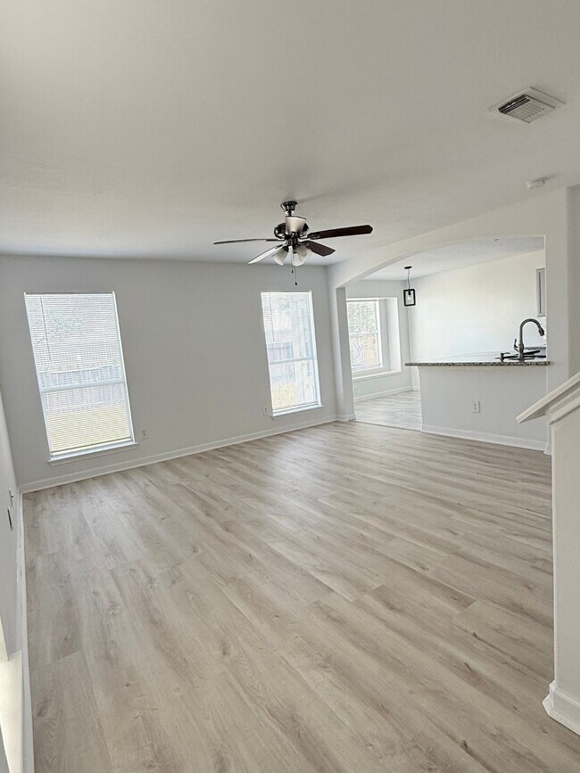 Foto del edificio - 6810 Strathmore Pl Ct