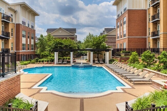 Building Photo - The Reserve at Tysons Corner