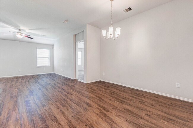 Foto del edificio - 5422 Dovetail Arbor Trace