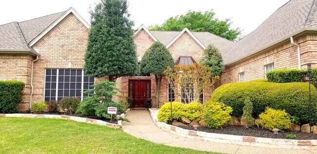 Building Photo - 360 Highland Oaks Cir