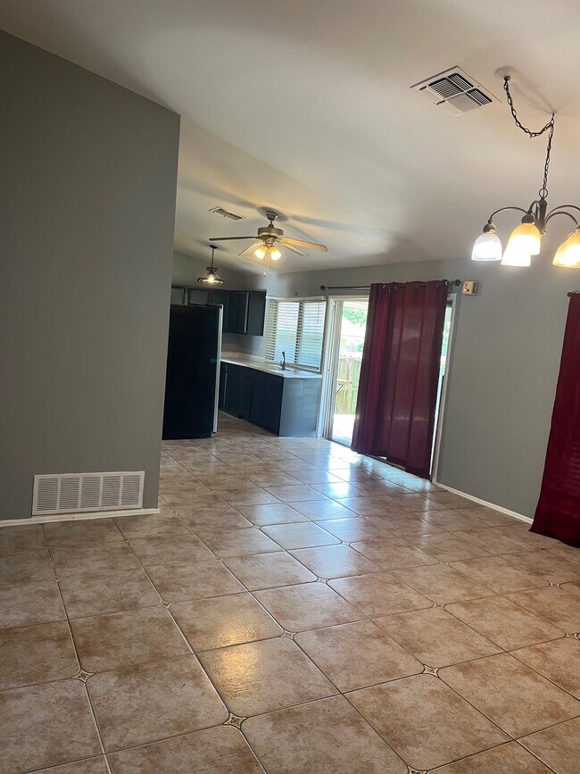 Foto del edificio - 12315 Constitution St