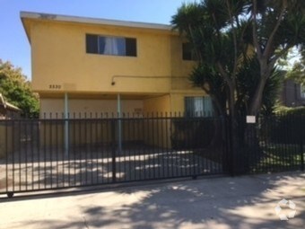 Primary Photo - 2530 S Sycamore Ave