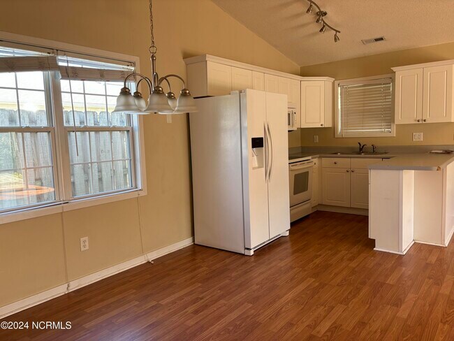 Building Photo - 7405 Milan Ct
