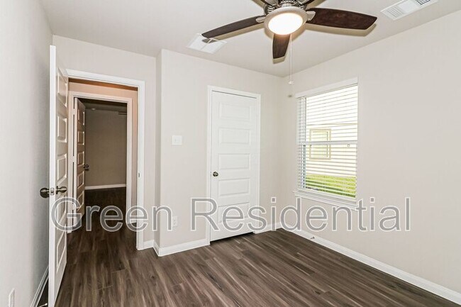 Foto del edificio - 5127 Shelby Katherine Dr