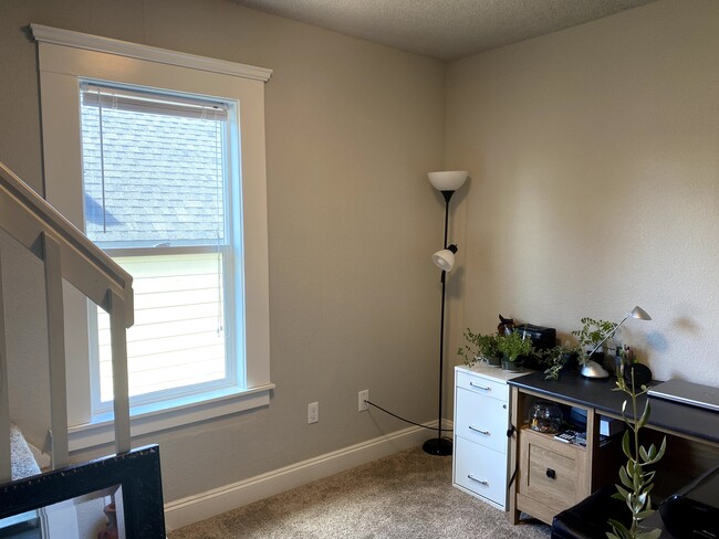 Bonus room 1 - 1812 S L St