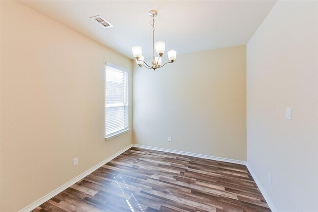 Building Photo - 128 Creek Terrace Drive