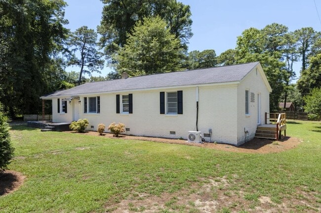 Building Photo - 7221 Patricia Dr