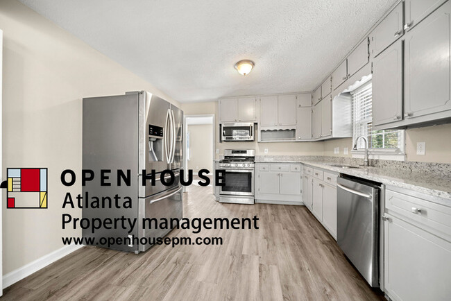 Building Photo - 115 Creek Hollow Dr, Woodstock