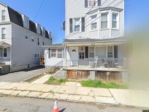 Building Photo - 21 Marion Ave