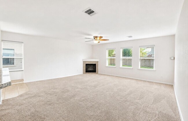 Building Photo - 3006 Madison Elm St