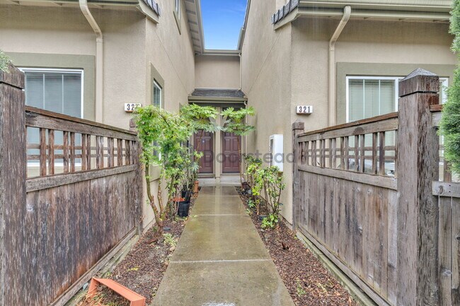 Foto del edificio - 321 Celebration Dr