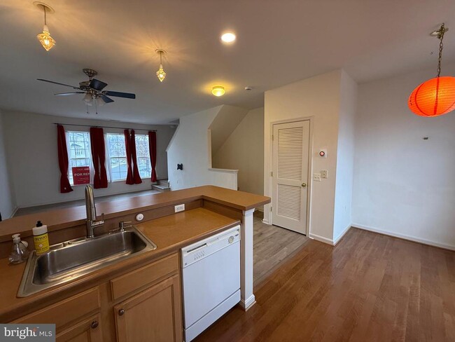 Building Photo - 23004 Fontwell Square