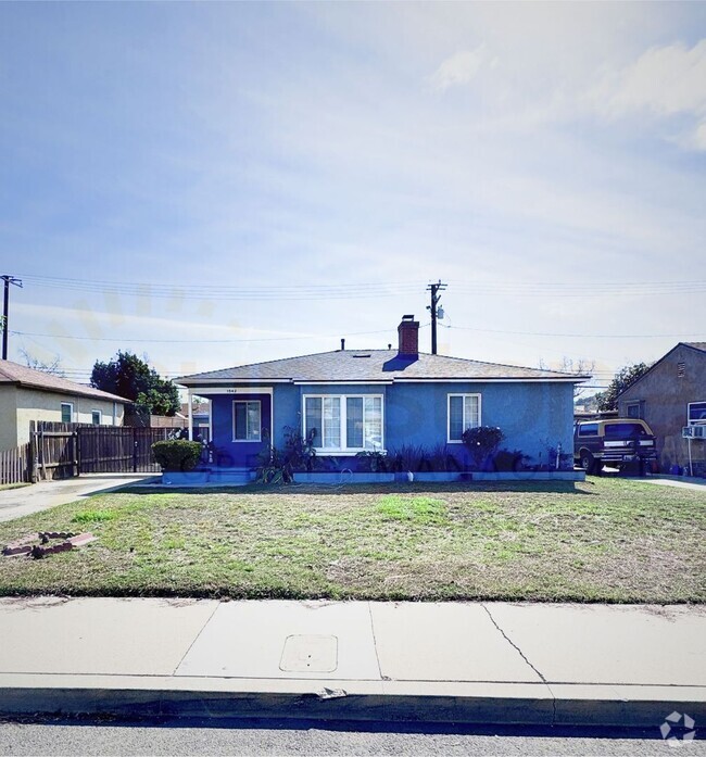 Building Photo - 1542 Meserve St