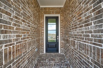 Building Photo - 11119 Poplar Tree Dr