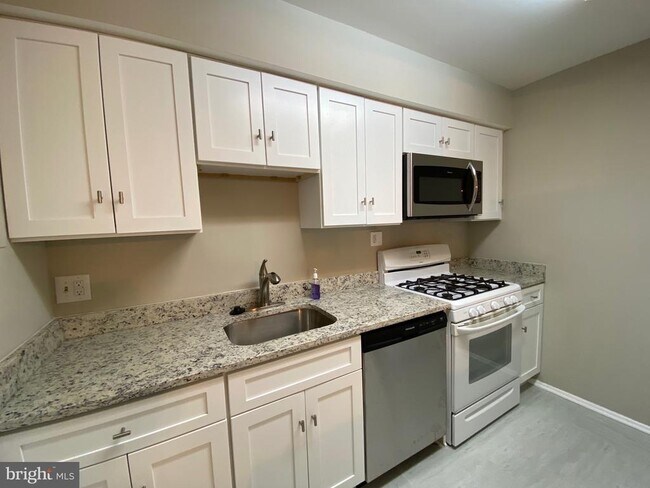 Foto del edificio - 3484 Beale Ct