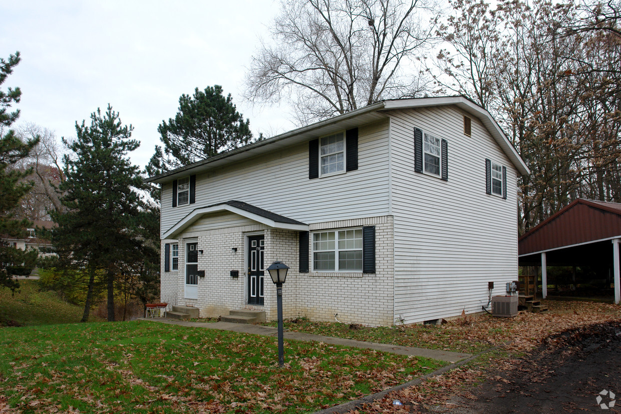 Building Photo - 1736-1752 Woodlawn Ave NW