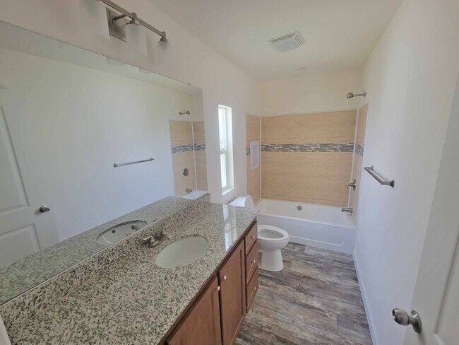 Building Photo - 509 E Sullivan St