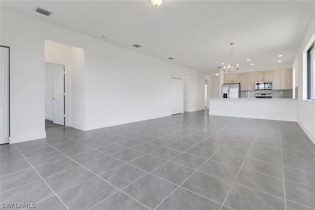 Building Photo - 5265 Lamone Ln