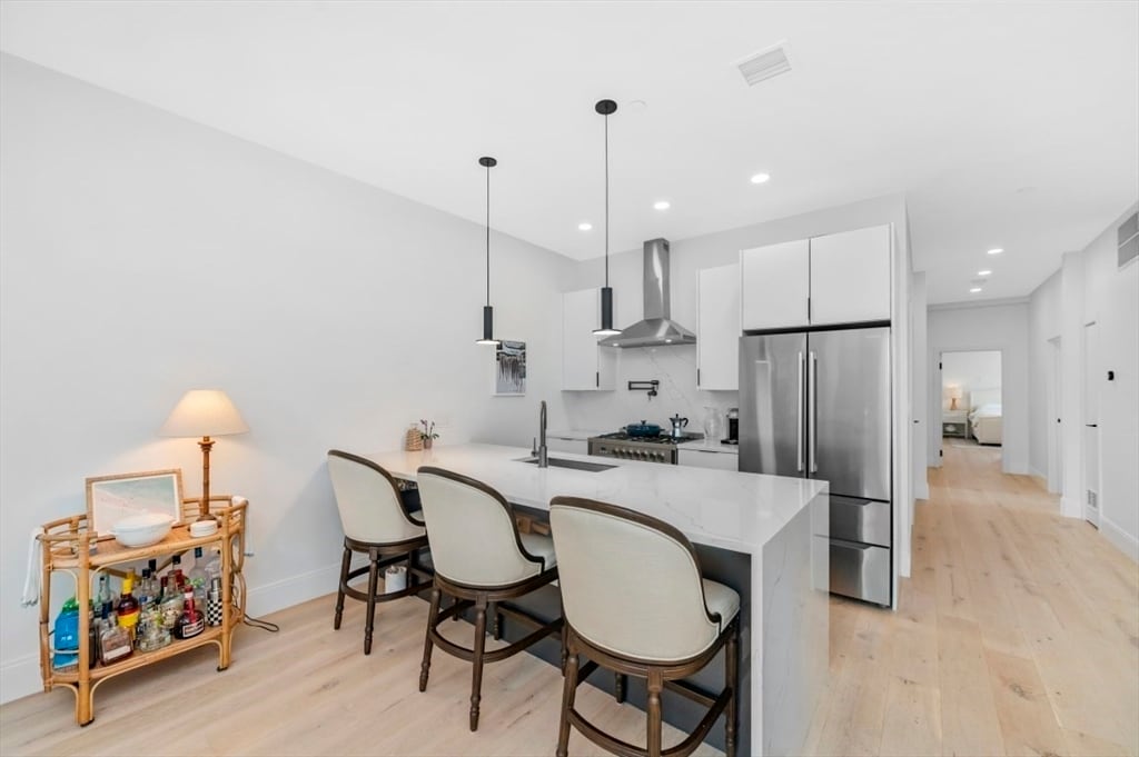 Foto principal - 130 Everett St