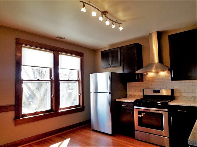 Kitchen Apt 8 - 627 Ripley St