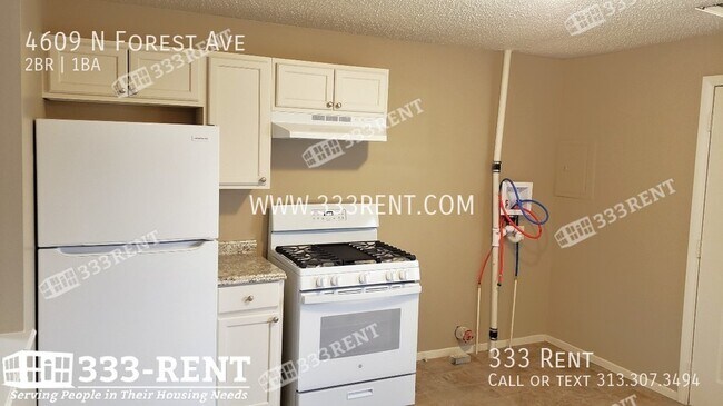 Building Photo - 4609 N Forest Ave