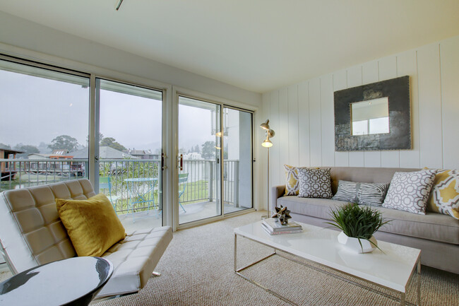 Foto del edificio - 637 Larkspur Plaza Dr