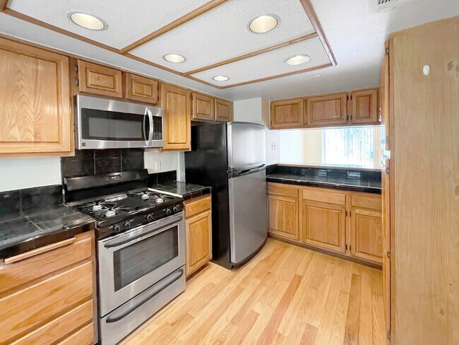 Foto del edificio - 379 N Mentor Ave