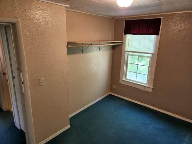 Building Photo - Cottage Home in Superior Montana