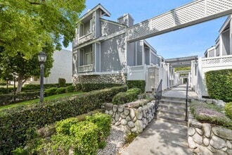 Building Photo - 111 S Sierra Madre Blvd