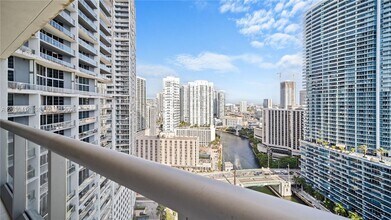 Building Photo - 465 Brickell Ave