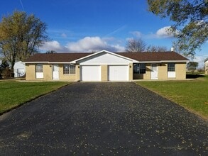 Building Photo - 5172 S Co Rd 100 W