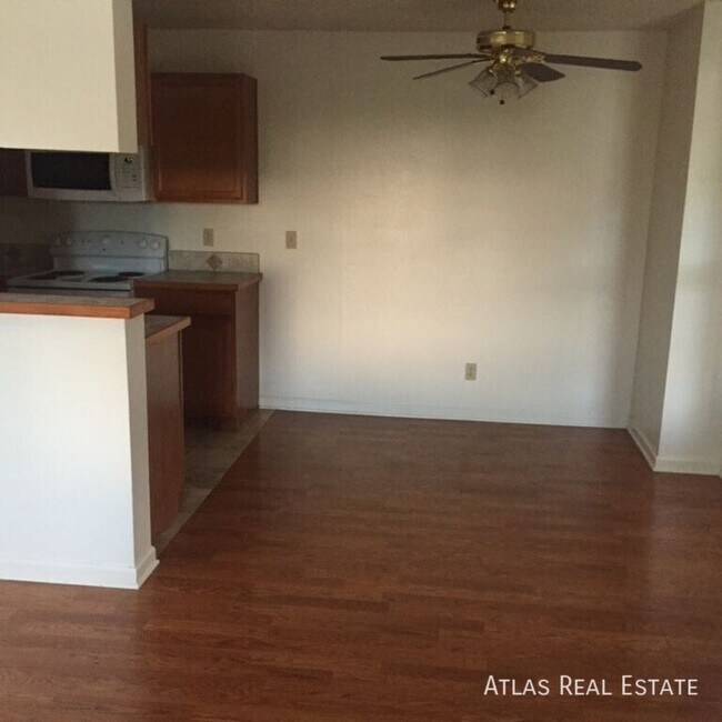 Building Photo - 851 S Uravan Ct