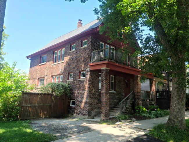 Building Photo - 2583 S Burrell St