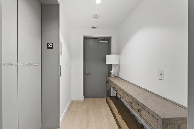 Foto del edificio - 3131 NE 7th Ave
