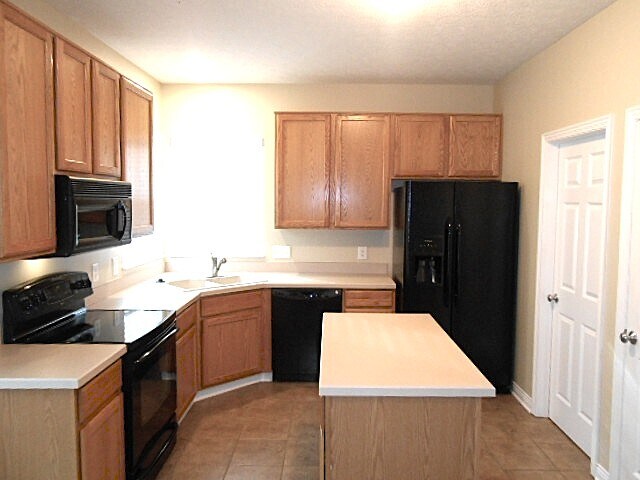 Foto del edificio - 7101 Winterbek Ave