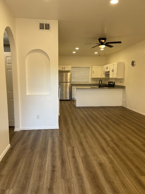 Foto del edificio - 515 E 6th St