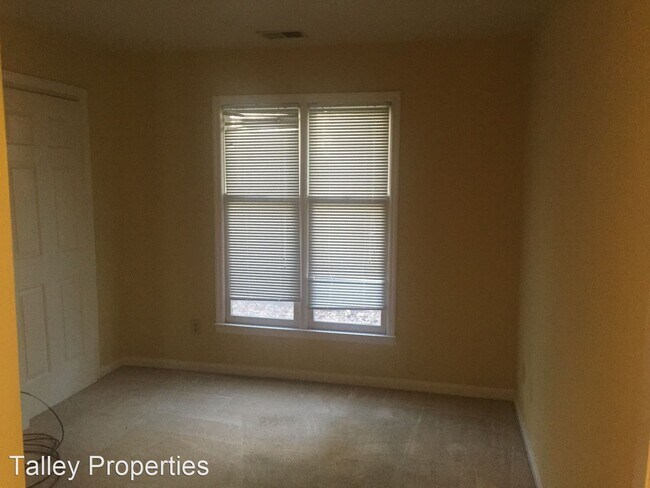 Foto del edificio - 433 W 8th St