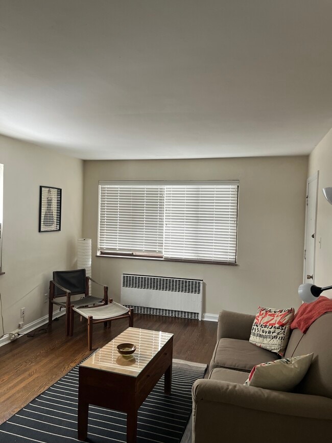 Building Photo - 464 Grand Ave