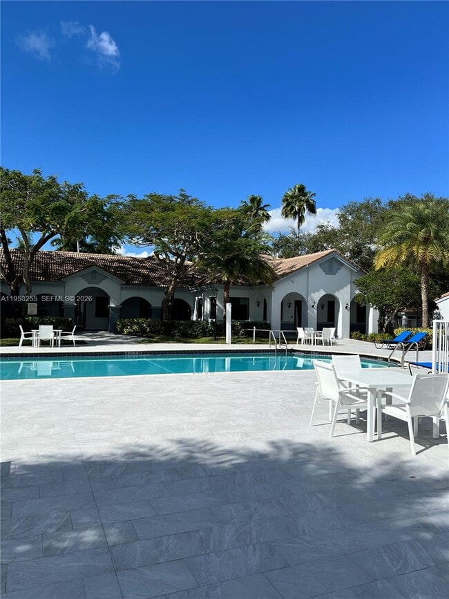 Building Photo - 2600 S University Dr