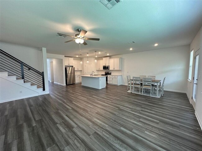 Foto del edificio - 112 Diorite Dr