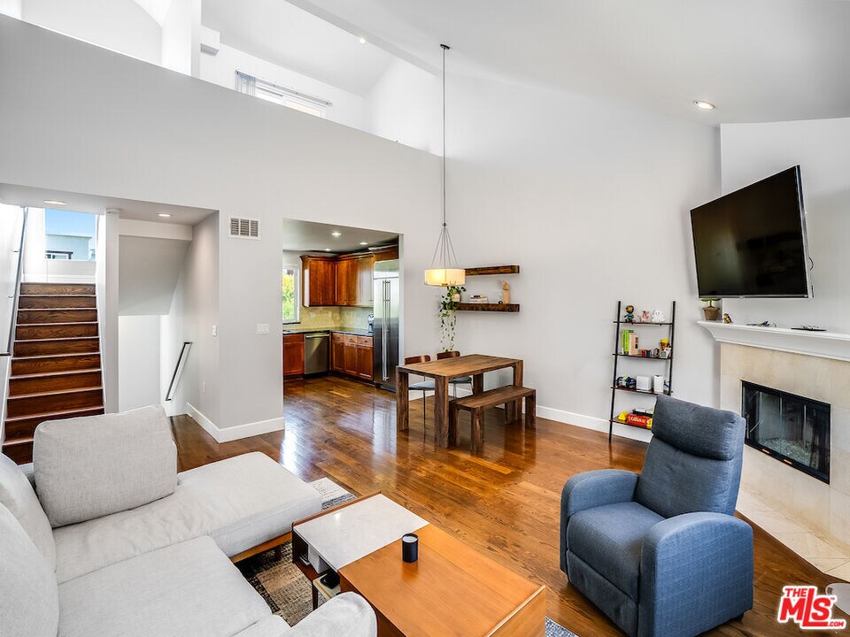 Foto principal - 3971 Moore St