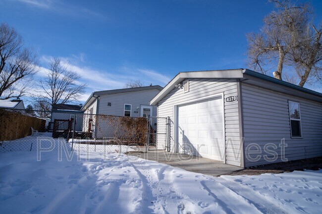 Building Photo - 4370 S Sherman St