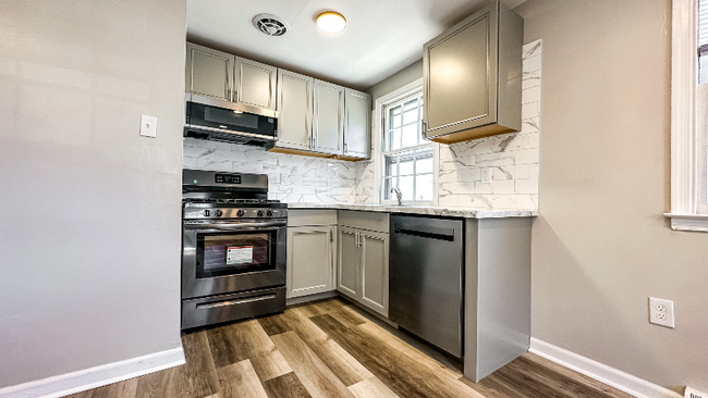 Foto del edificio - 600 Walnut Ln