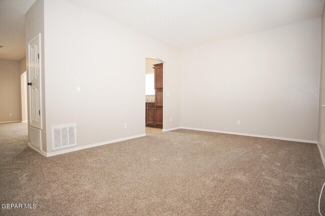 Building Photo - 2885 Magic Rock Dr