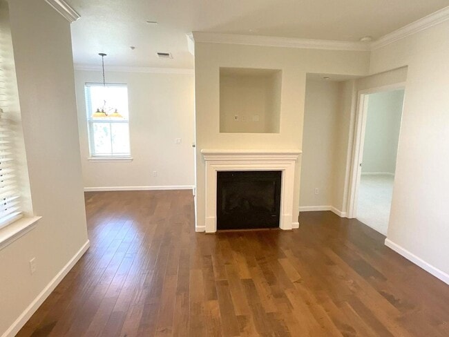 Building Photo - Gorgeous Corner Condo at The Terraces in Dublin Ranch Village!!