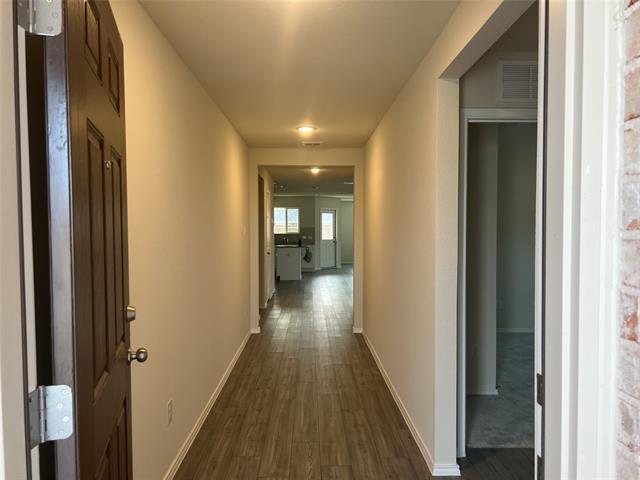 Building Photo - 1609 Silas Dr