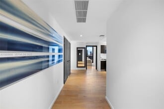 Building Photo - 398 NE 5th St