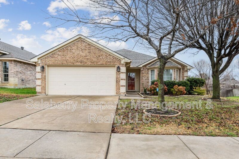 Foto principal - 2225 Wakecrest Dr